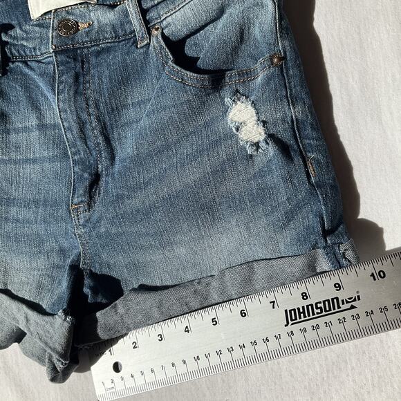 Garage Women Shorts 9 Blue Denim Distressed Button 2" Inseam - Picture 5 of 10